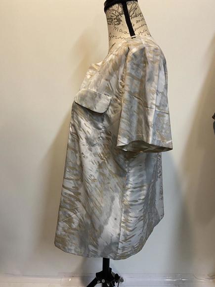 Chico's Women’s 2 Pocket Epaulet Button Down Short Sleeve Shirt Size 2 Large - Picture 4 of 8